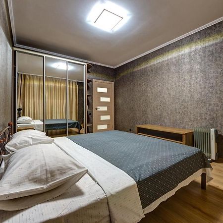 Apartments Near Ukraina Shopping Mall 키예프 외부 사진