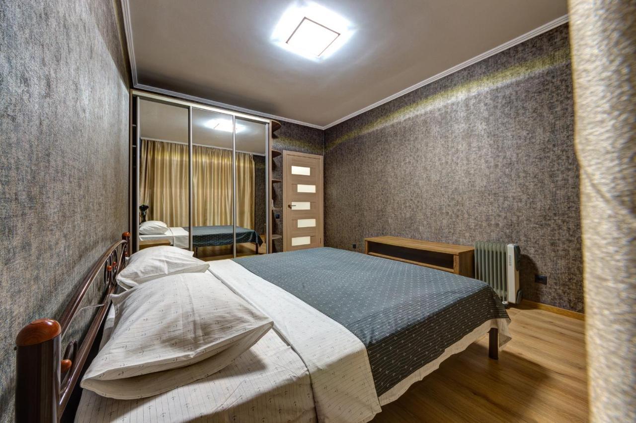 Apartments Near Ukraina Shopping Mall 키예프 외부 사진